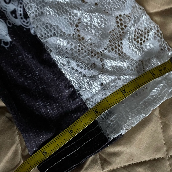 Rose gal 4x two pieces set runs big - Picture 6 of 14